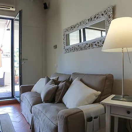 San Niccolo Terrace Apartment Florence